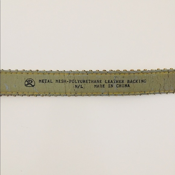 90’s Glamour Extra Long Gold Mesh Belt - Picture 5 of 8